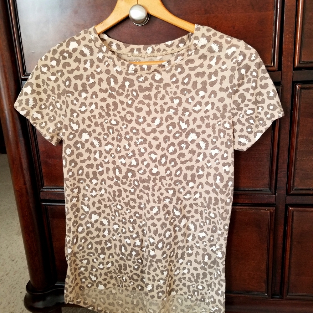 Zoe + Liv Hi-lo t-shirt